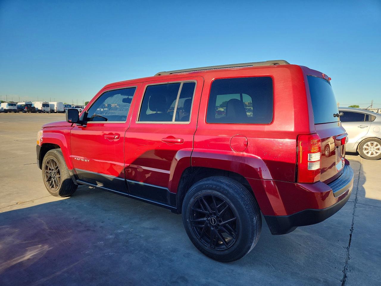 2014 Jeep Patriot VIN 1C4NJPFB0ED645249 photo 2