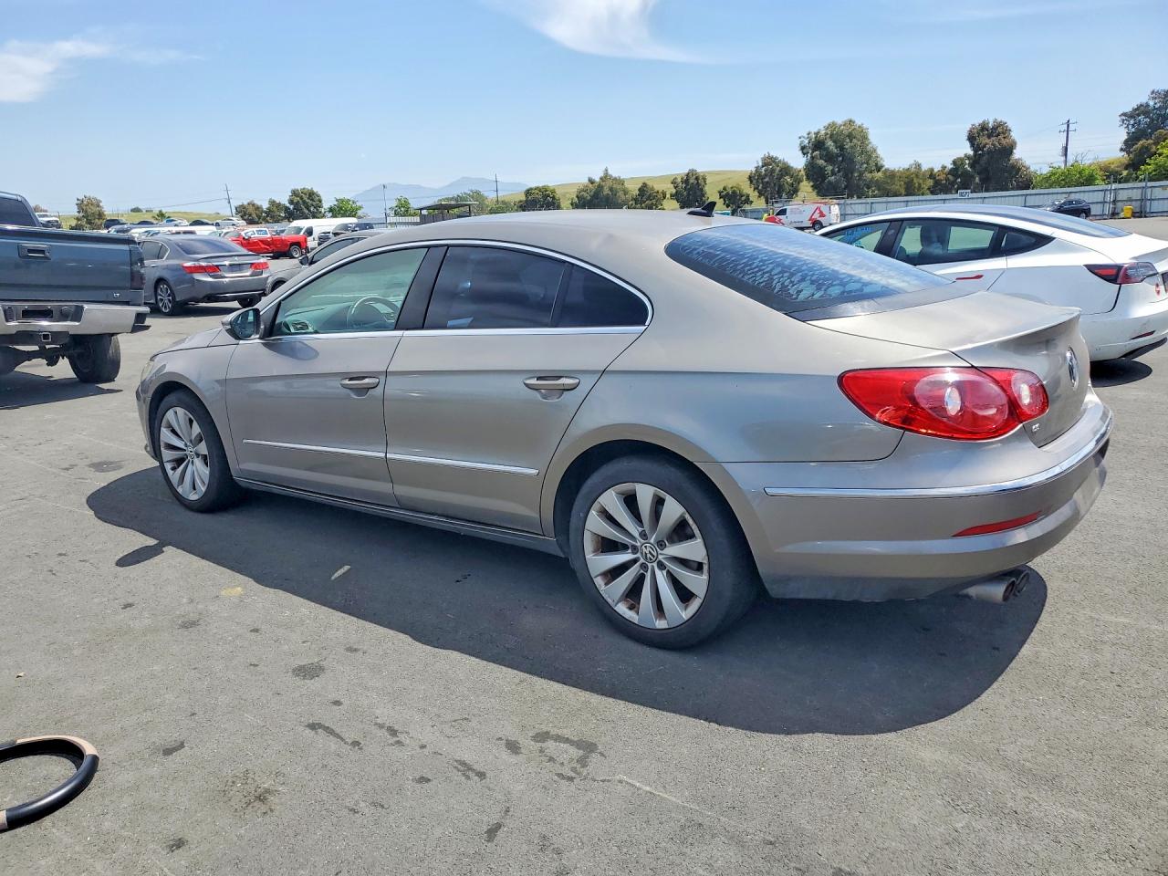 2010 Volkswagen Cc VIN WVWML7AN9AE516986 photo 2
