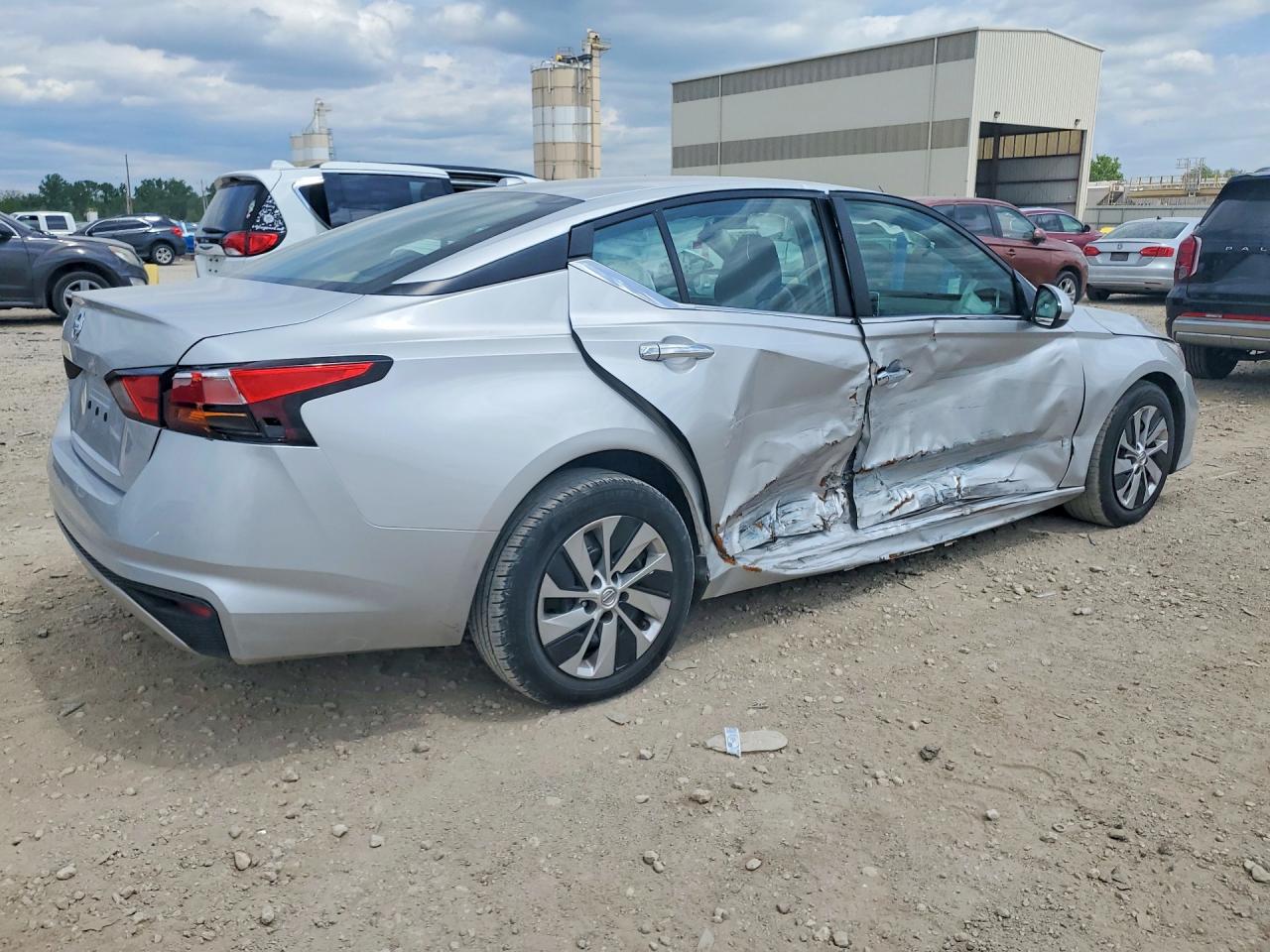 2020 Nissan Altima VIN 1N4BL4BV3LC222458 photo 3