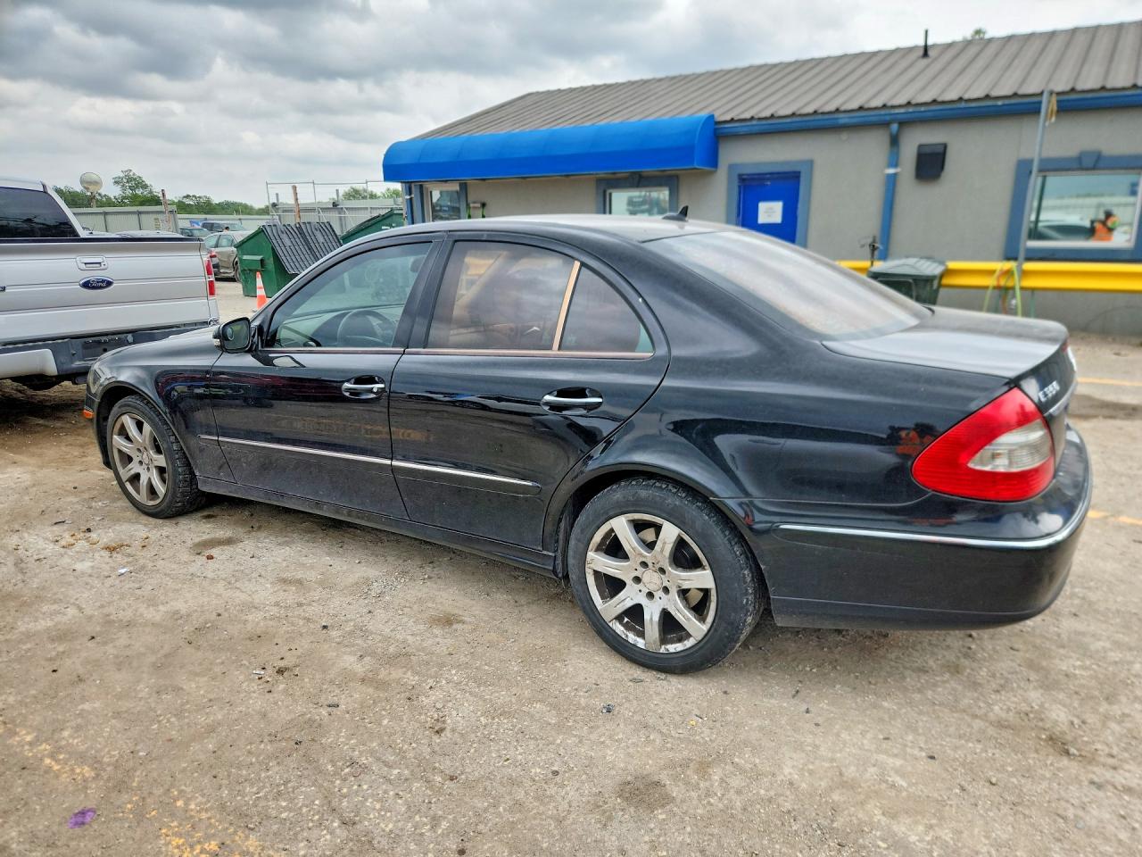 2008 Mercedes-Benz E-class VIN WDBUF87X58B248003 photo 2