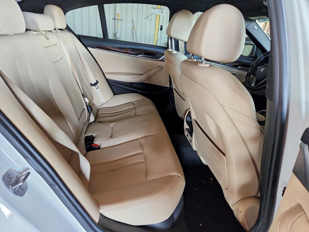 2018 BMW 5 series VIN WBAJA5C50JWA37425 photo 10