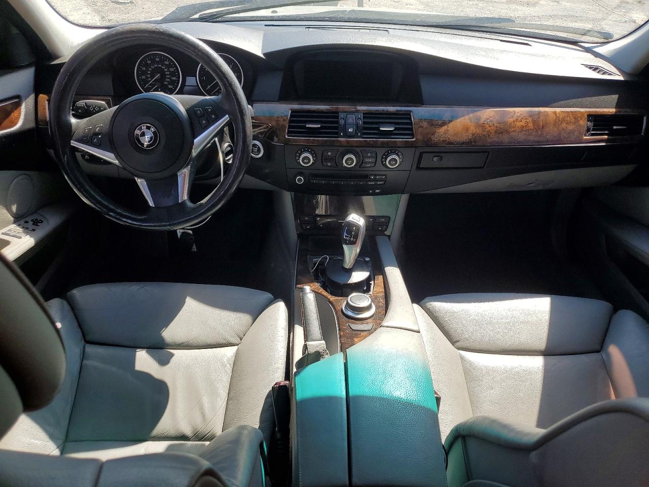 2008 BMW 5 series VIN WBANV93518CZ66996 photo 8