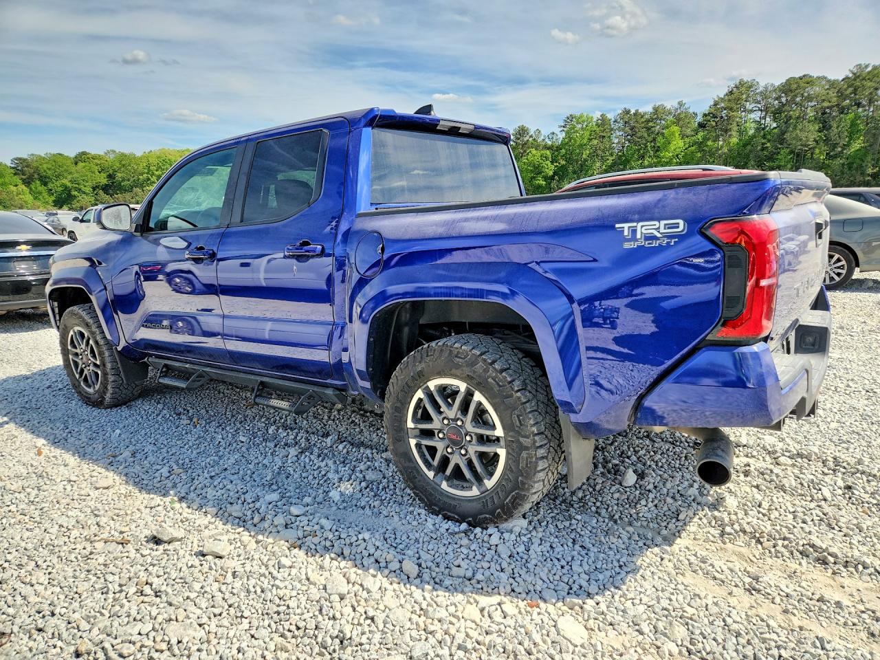 2024 Toyota Tacoma trd VIN 3TYLB5JN5RT058604 photo 2