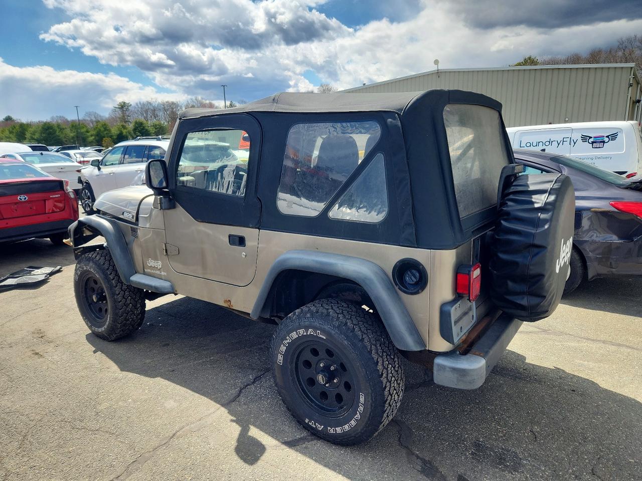 2003 Jeep Wrangler / VIN 1J4FA29123P356888 photo 2