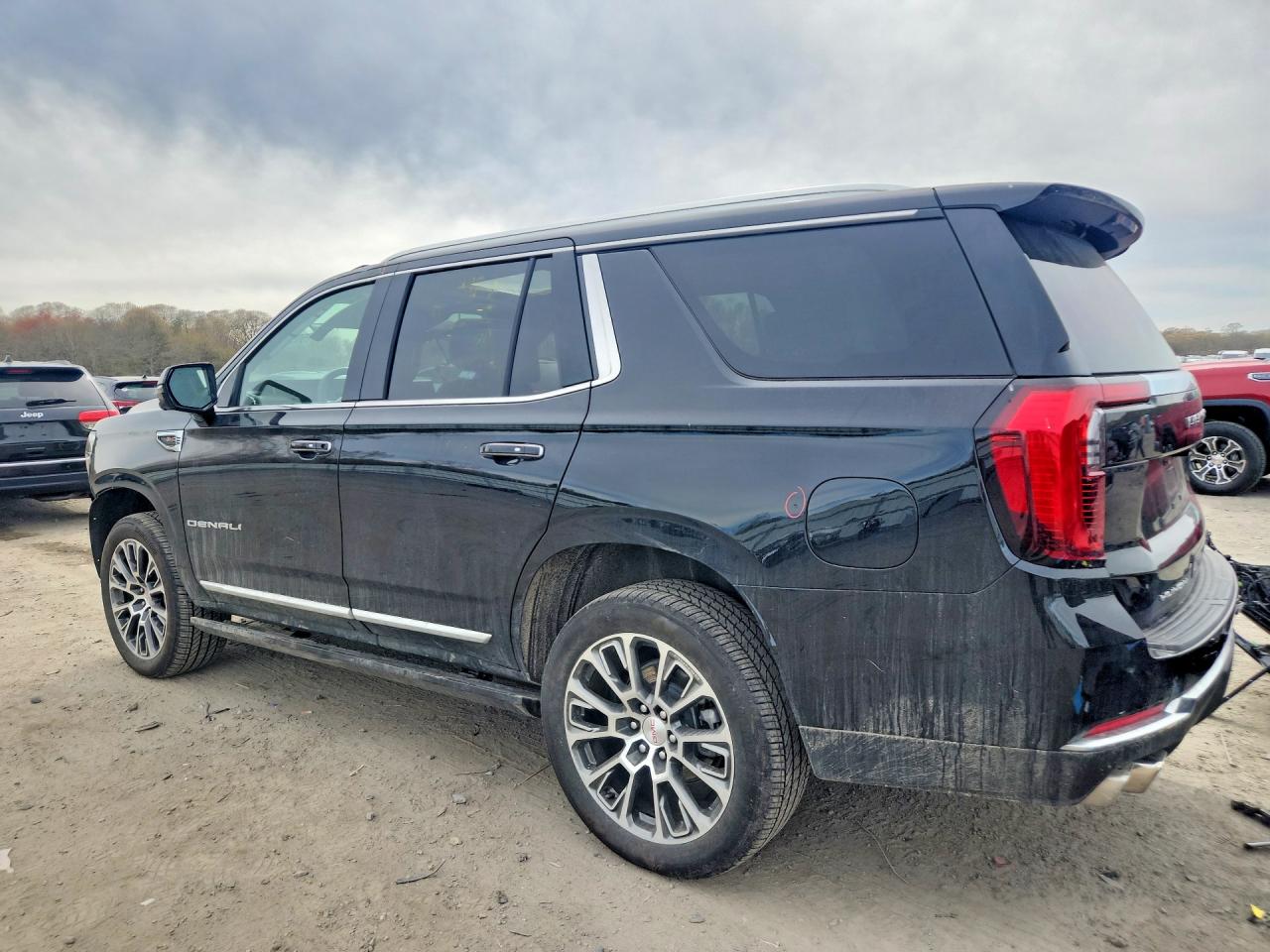 2025 GMC Yukon VIN 1GKS2DRL4SR293511 photo 2