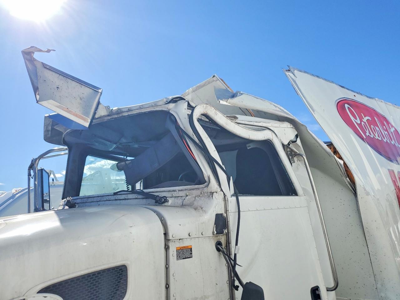 2022 PETERBILT All models VIN 2NP2HM6X4NM767642 photo 9