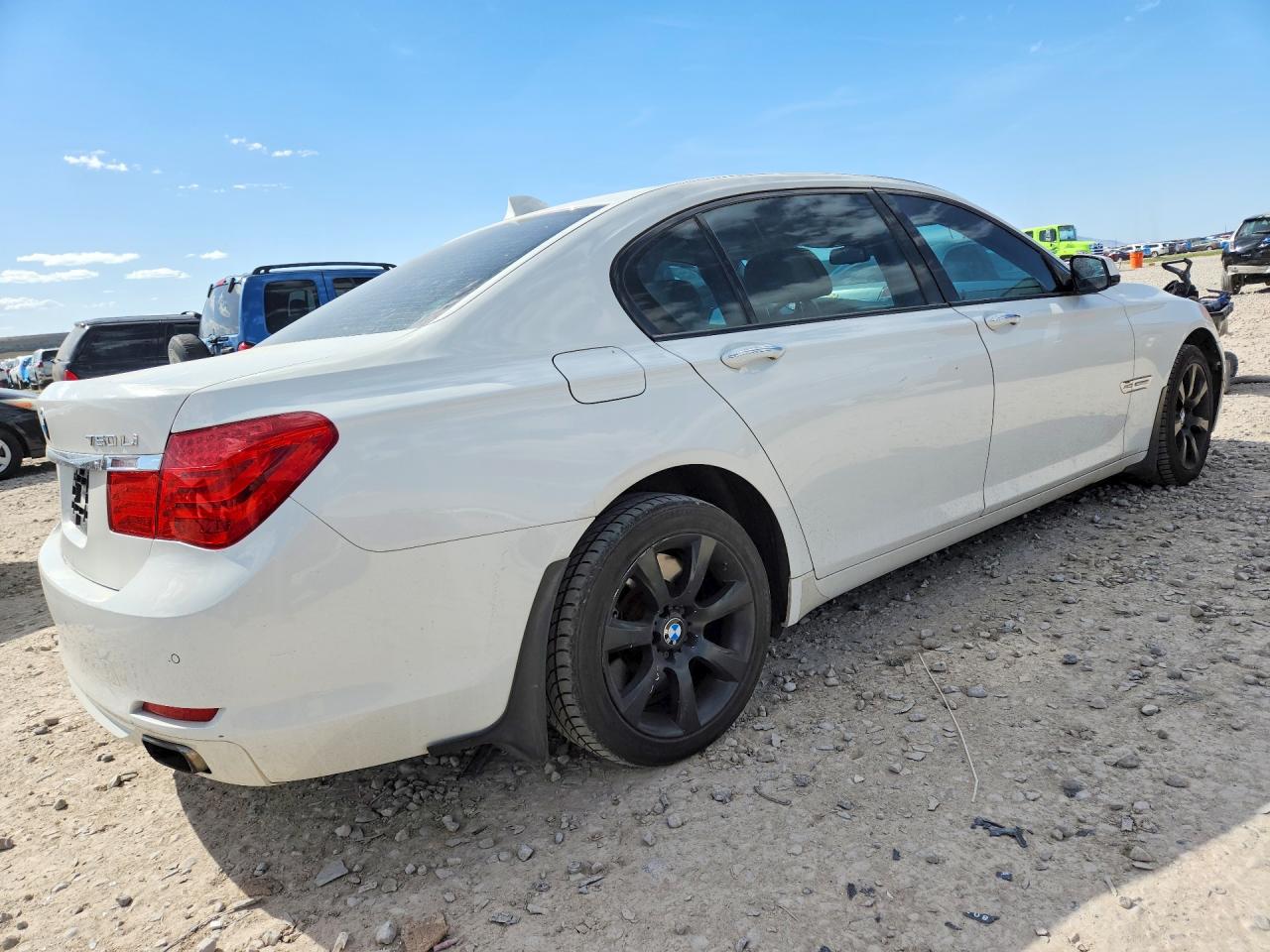 2010 BMW 7 series VIN WBAKC8C58AC430832 photo 3