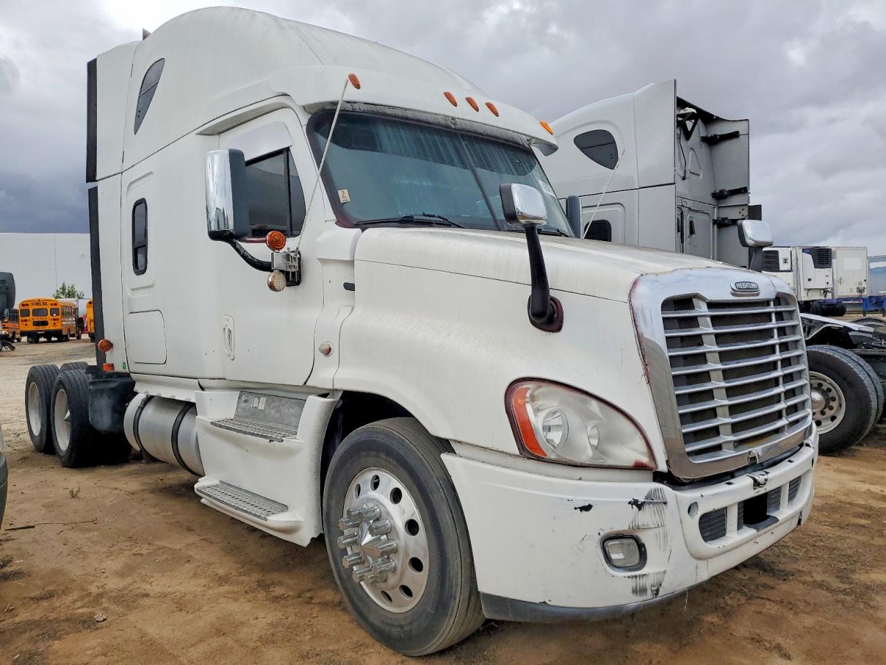2014 FREIGHTLINER All other VIN 3AKJGLD63ESFS2398 photo 1