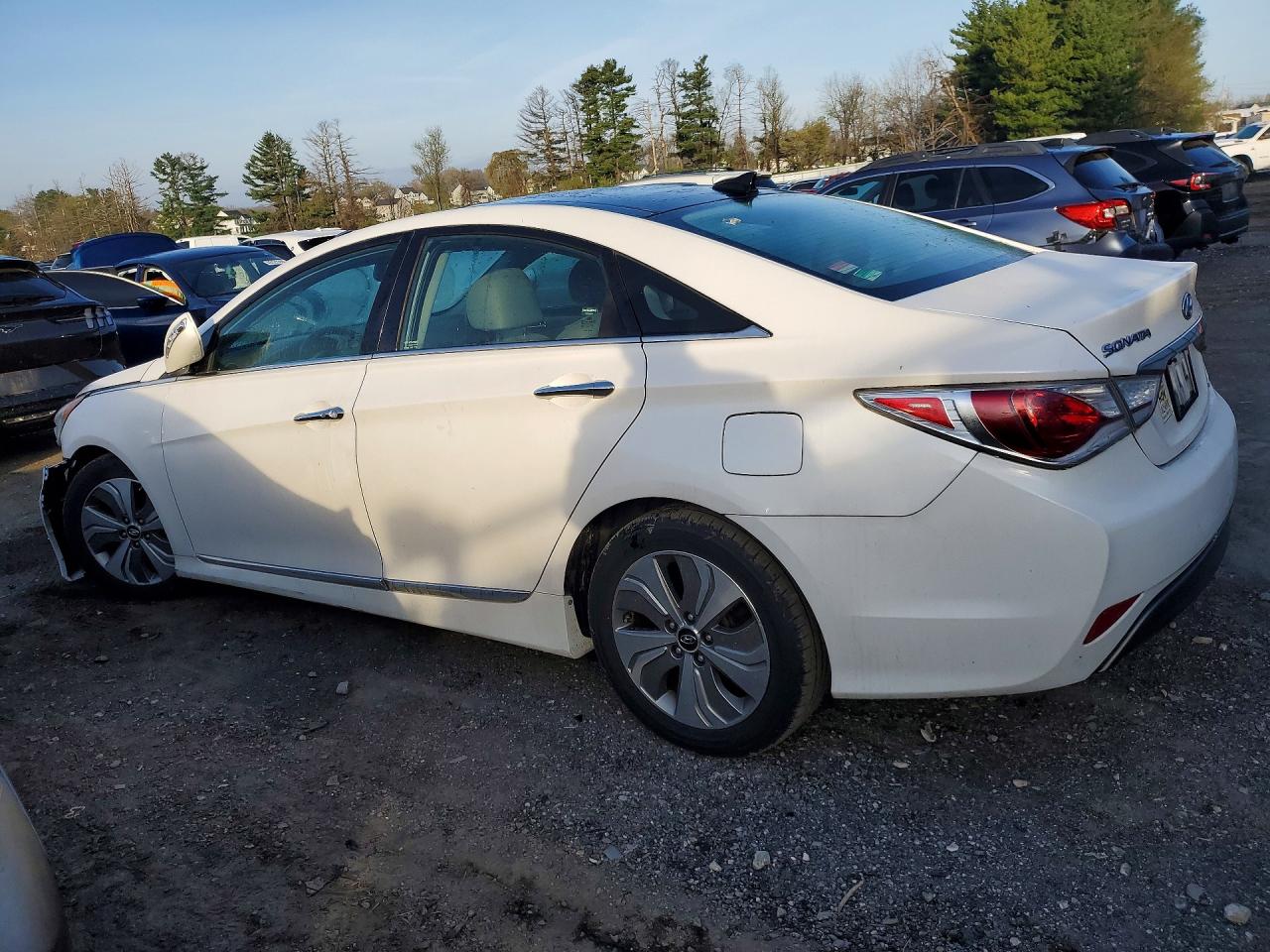 2013 HYUNDAI Sonata VIN KMHEC4A43DA050909 photo 2