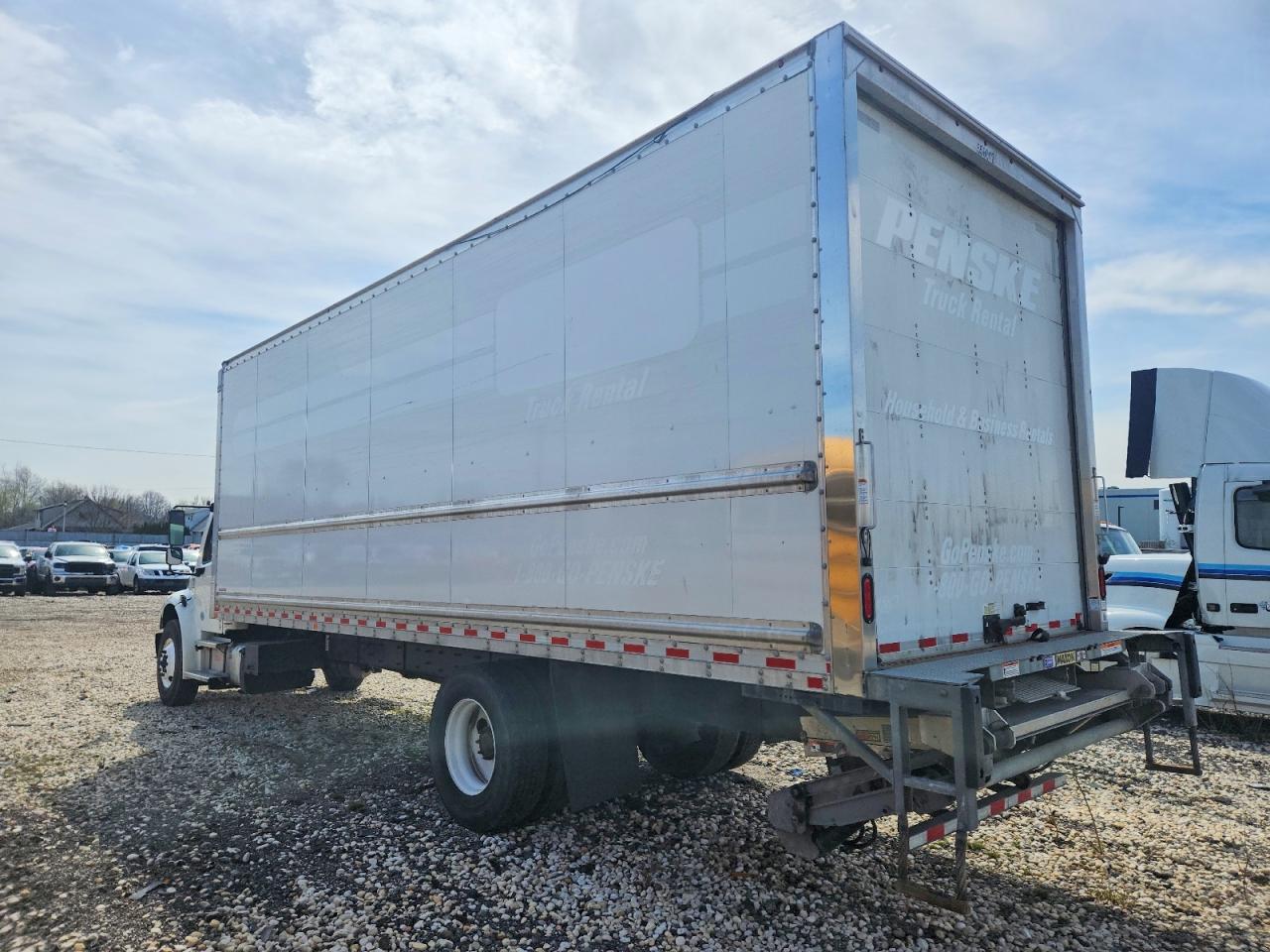 2023 FREIGHTLINER All other VIN 3ALACWFC6PDNT1354 photo 3