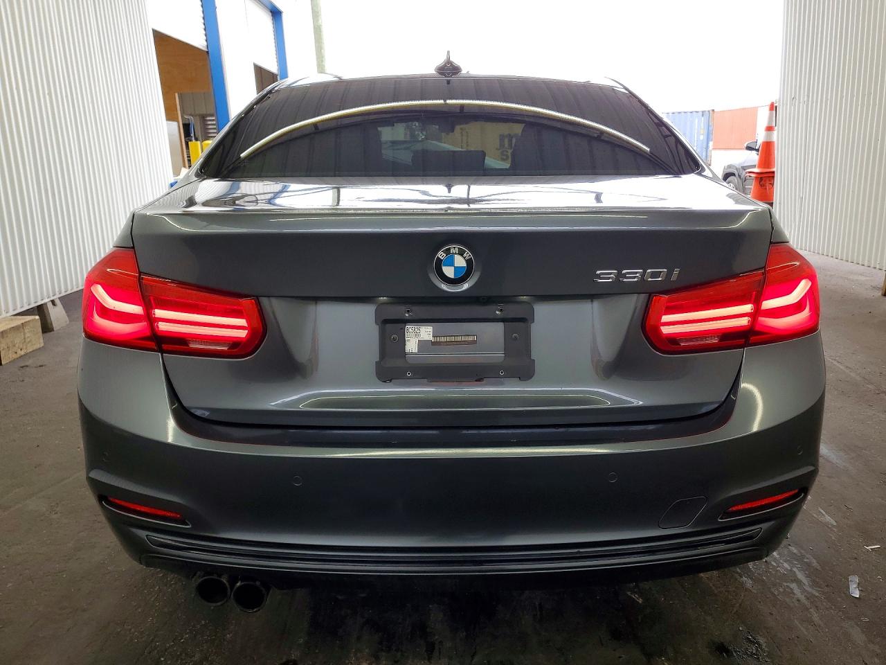 2017 BMW 3 series VIN WBA8B9G38HNU51934 photo 6