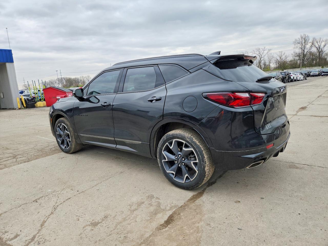 2019 Chevrolet Blazer VIN 3GNKBERS2KS689613 photo 2