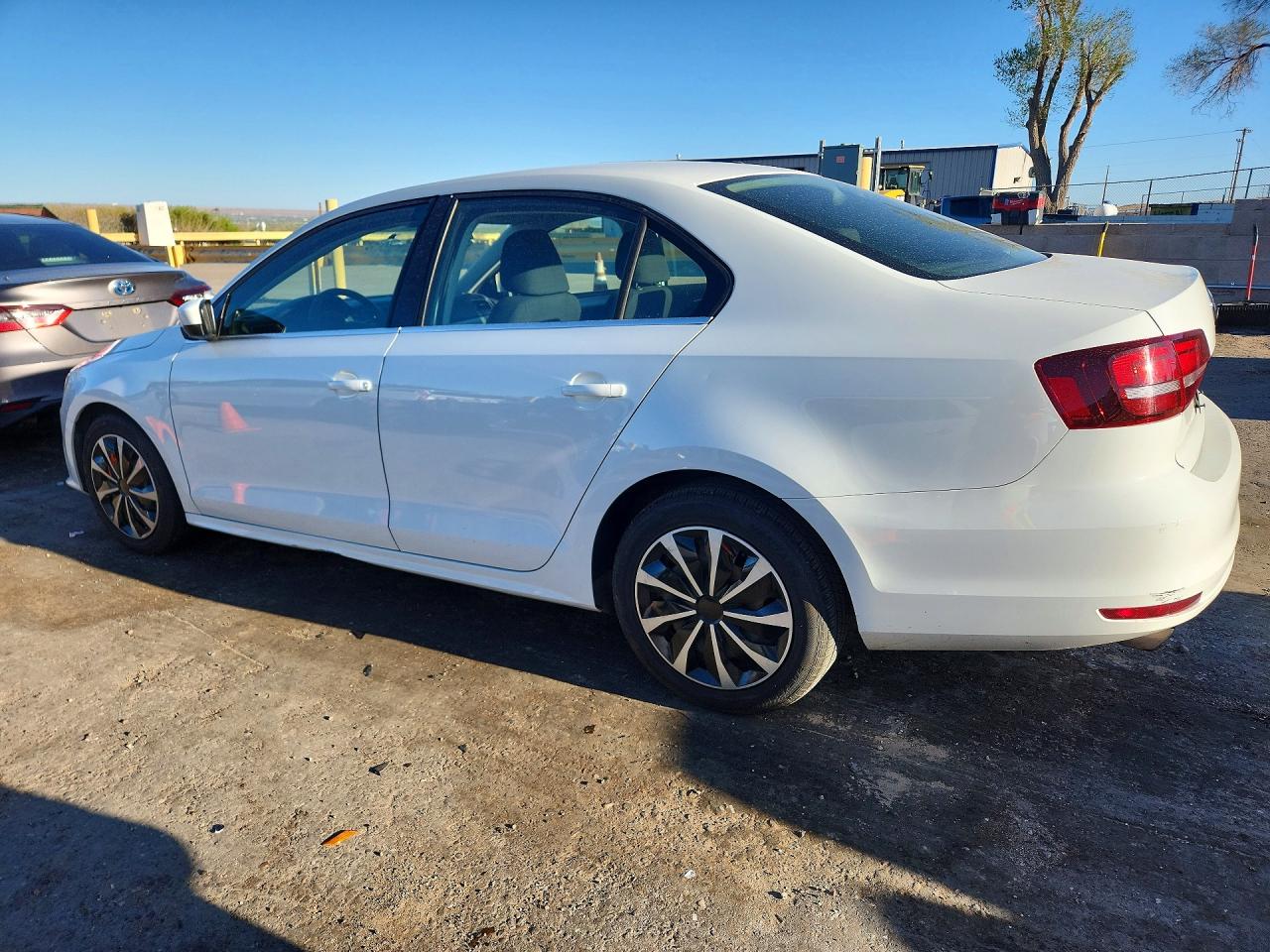 2017 Volkswagen Jetta VIN 3VW167AJ8HM393982 photo 2