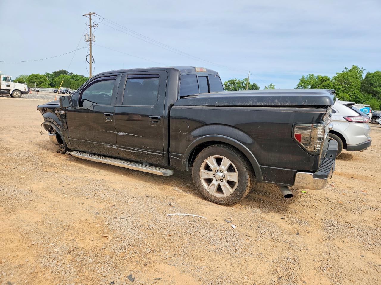 2011 Ford F150 VIN 1FTFW1CF3BKD24615 photo 2