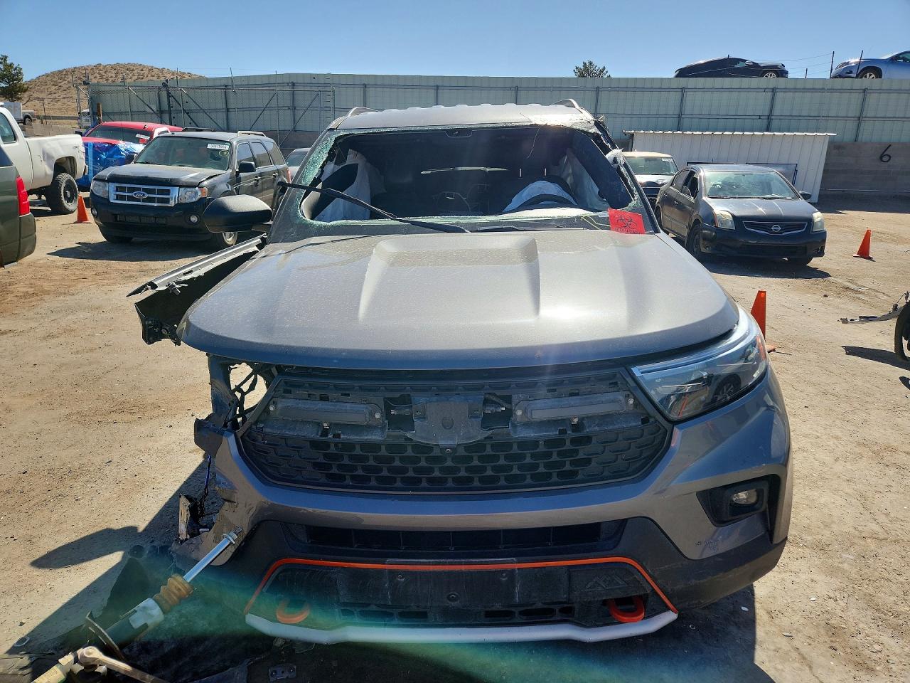 2022 Ford Explorer VIN 1FMSK8JH2NGA98612 photo 5