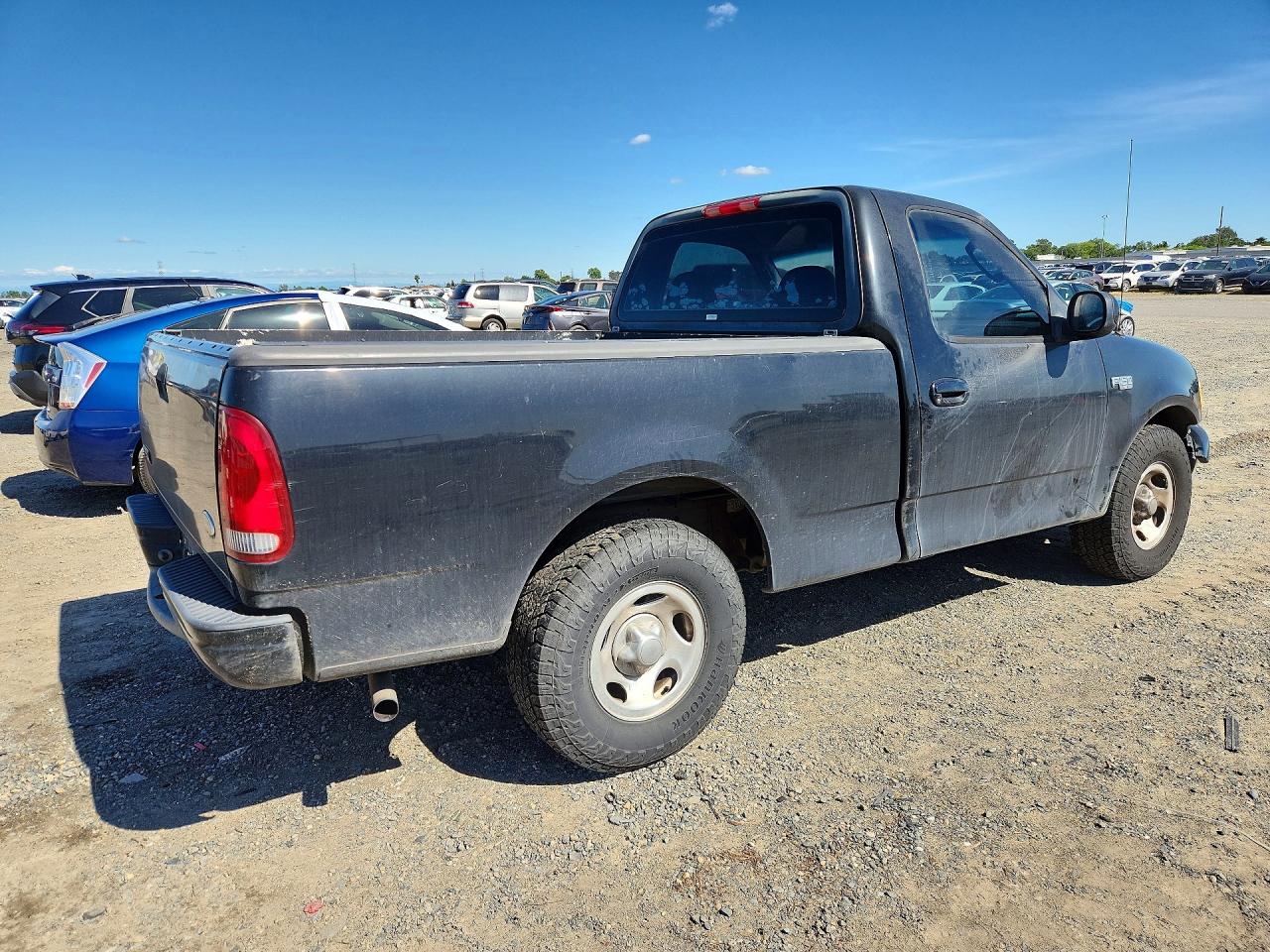 2003 Ford F150 VIN 1FTRF172X3NB66343 photo 3