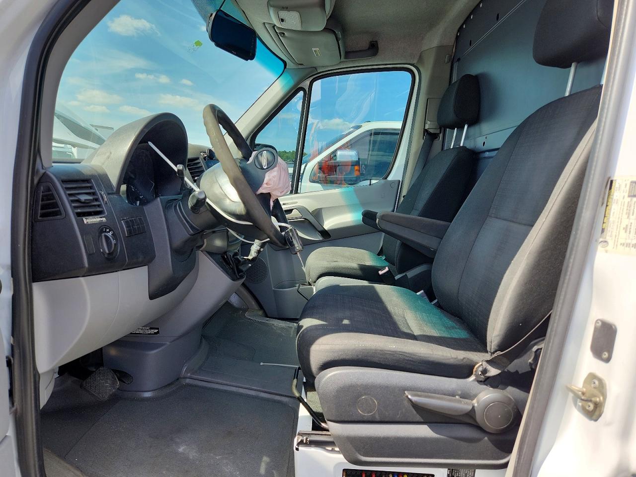 2015 FREIGHTLINER Sprinter VIN WDYPE7DC9F5953349 photo 7