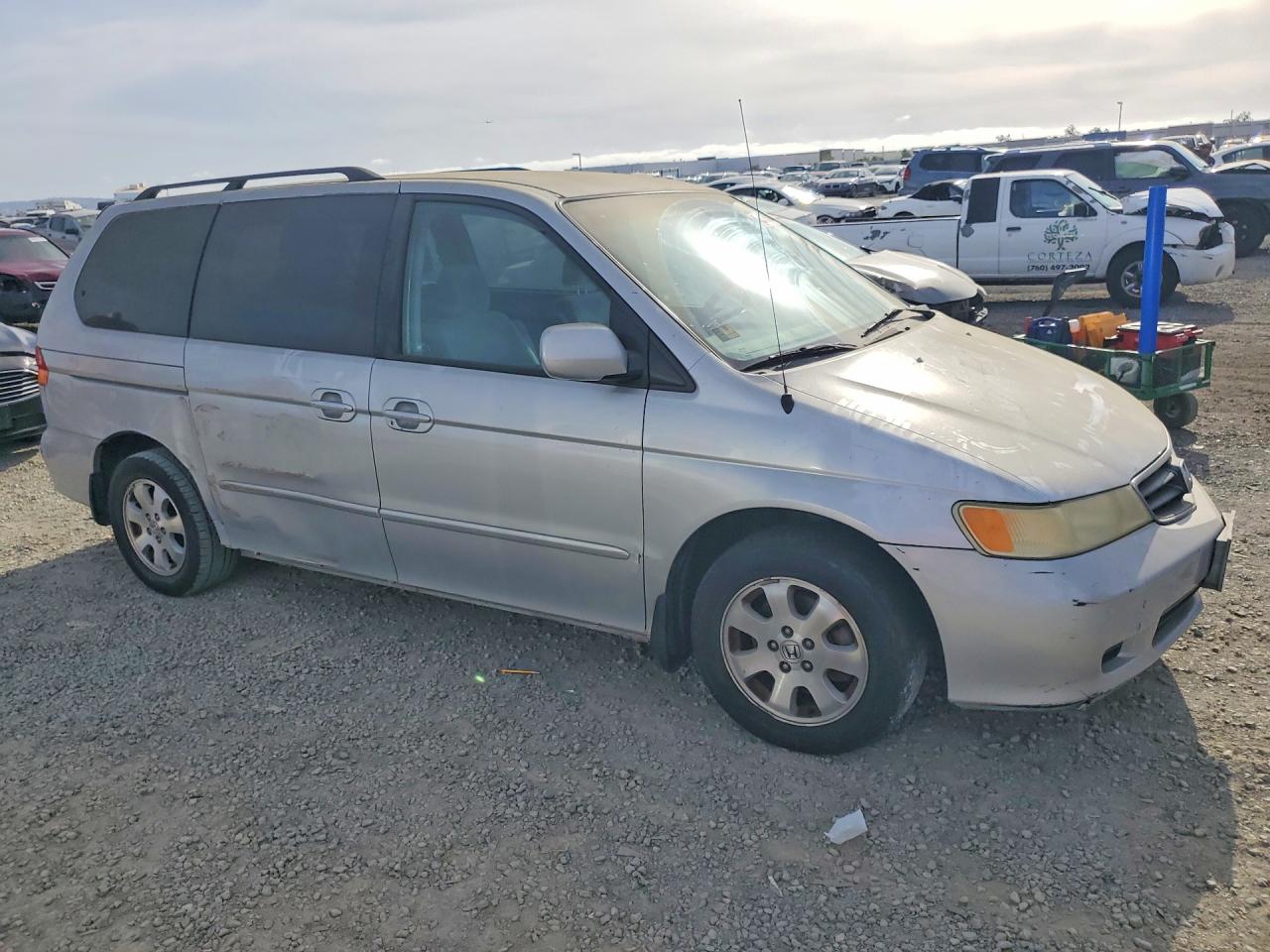 2003 Honda Odyssey VIN 5FNRL18613B136253 photo 4