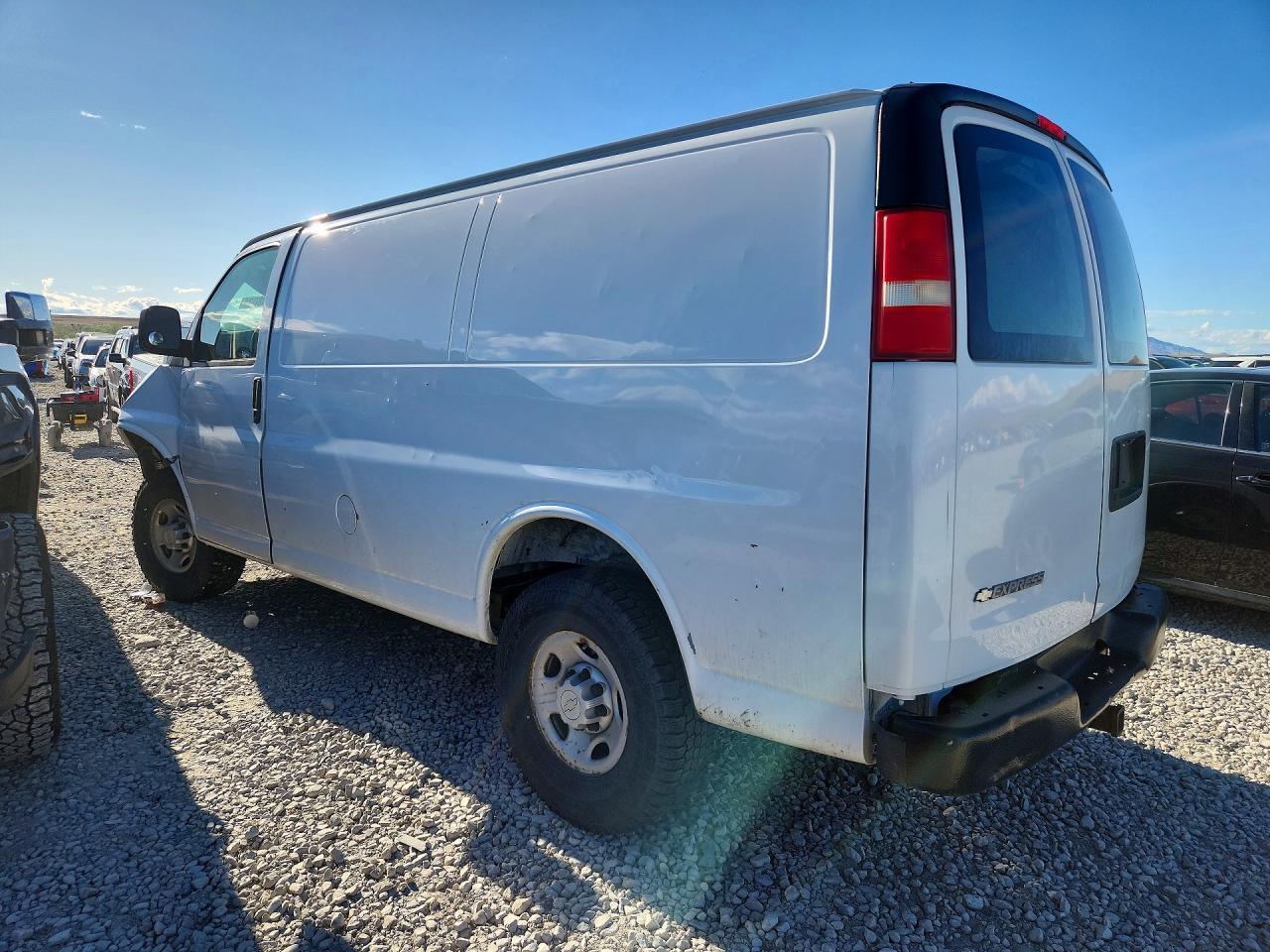 2007 CHEV Express VIN 1GCGG25V171108805 photo 2