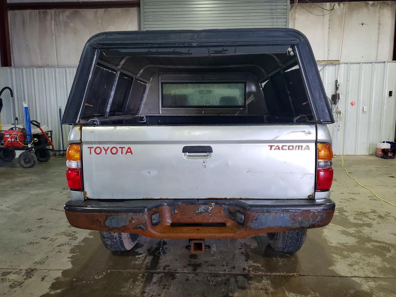 2003 Toyota Tacoma VIN 5TEWM72N63Z272704 photo 6