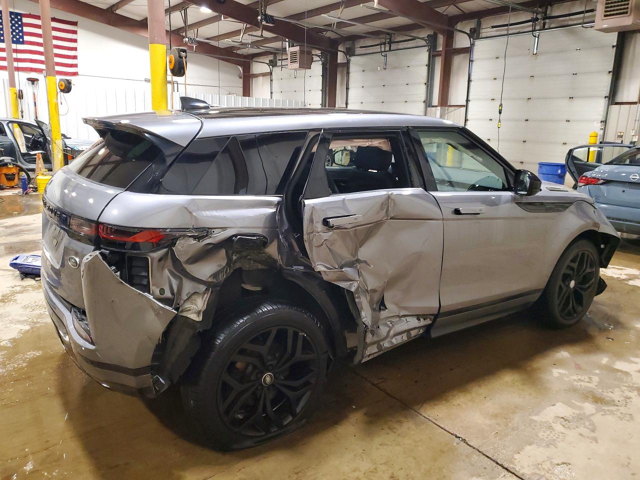 2023 Land Rangerover VIN SALZT2FX7PH185649 photo 3