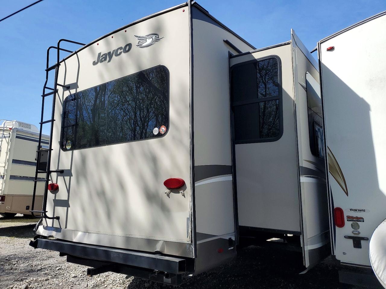 2017 JAYCO Eagle seri VIN 1UJCJ0BU9H1WE0140 photo 4