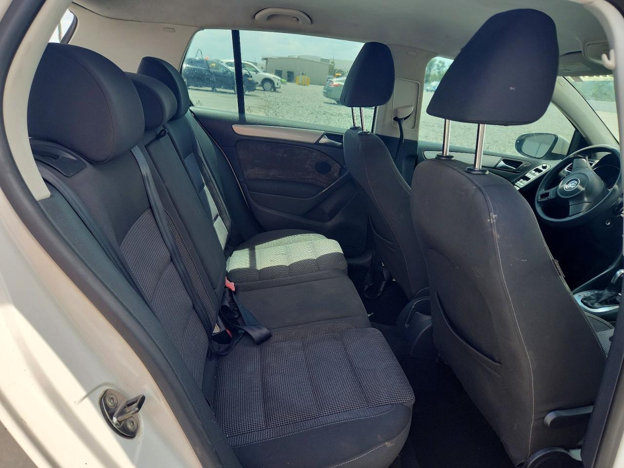 2011 VOLKSWAGEN Golf VIN WVWDA7AJ9BW157105 photo 10