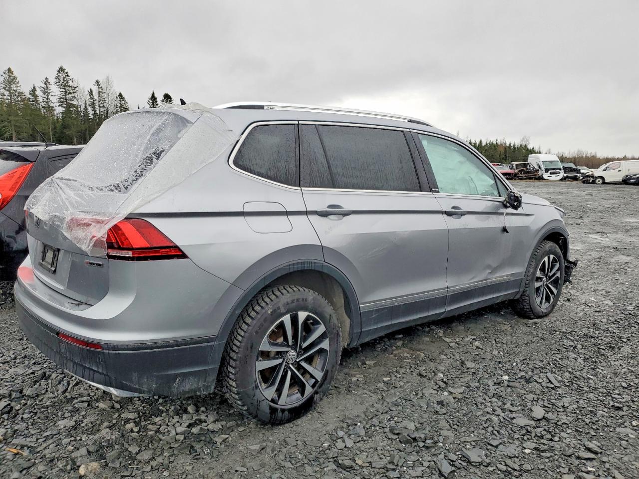 2021 VOLKSWAGEN Tiguan VIN 3VV2B7AXXMM077258 photo 3