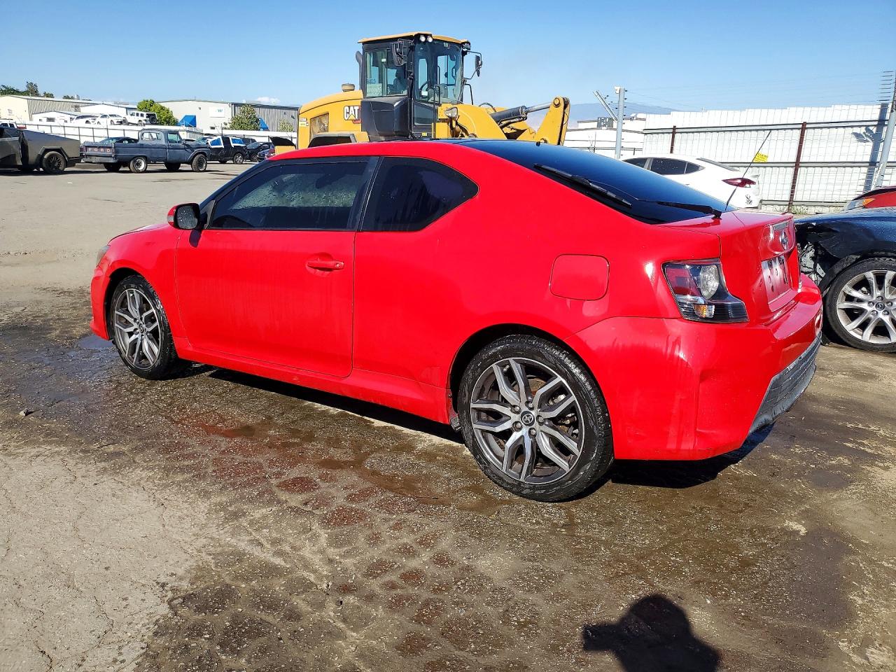 2016 Scion Tc VIN JTKJF5C73GJ018322 photo 2