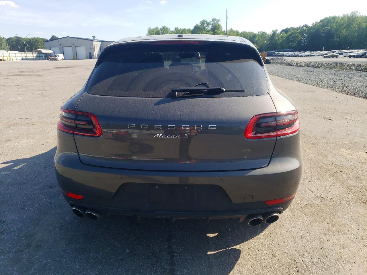 2015 Porsche Macan VIN WP1AB2A53FLB54843 photo 6