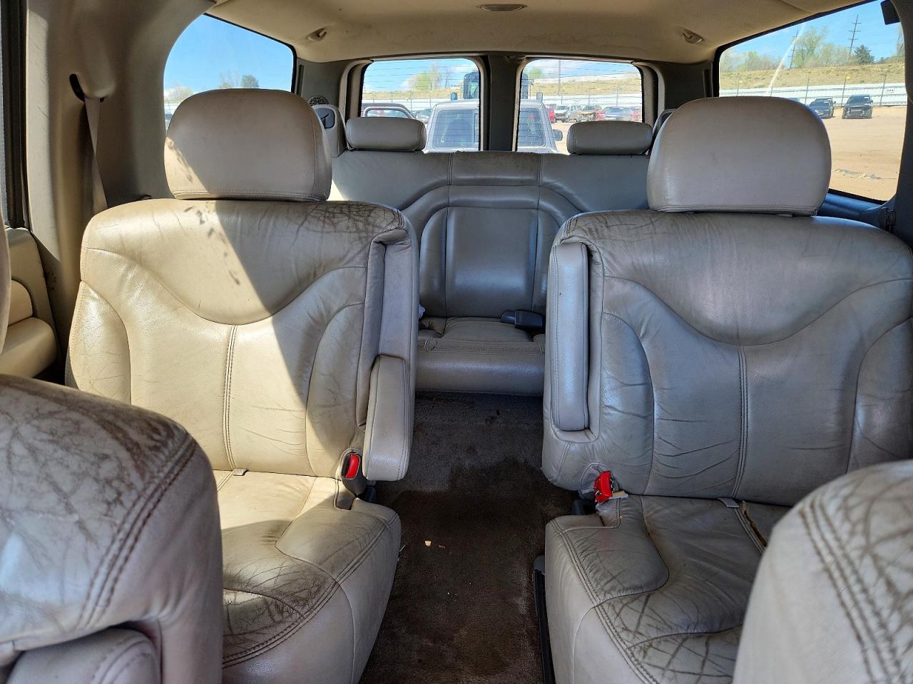 2000 GMC Yukon VIN 3GKEC16T0YG201560 photo 10
