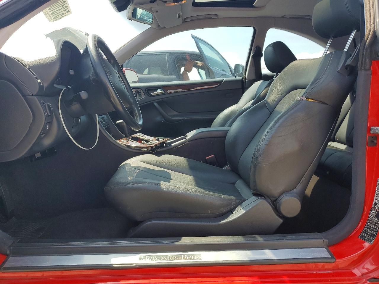 2000 Mercedes-Benz Clk-class VIN WDBLJ65G1YF142223 photo 7
