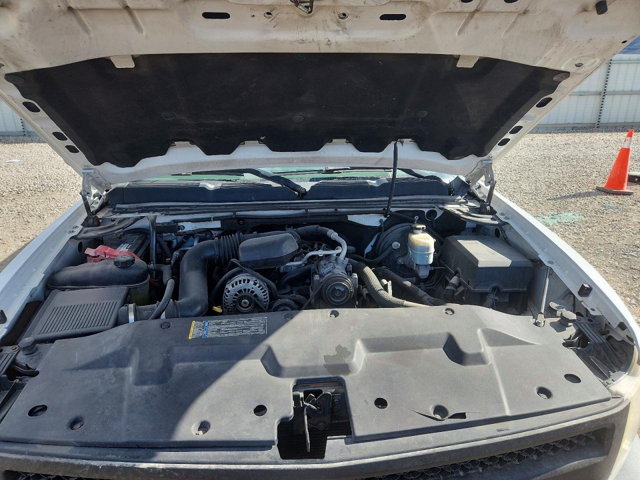 2008 CHEV Silverado VIN 1GCEC14XX8Z109972 photo 11