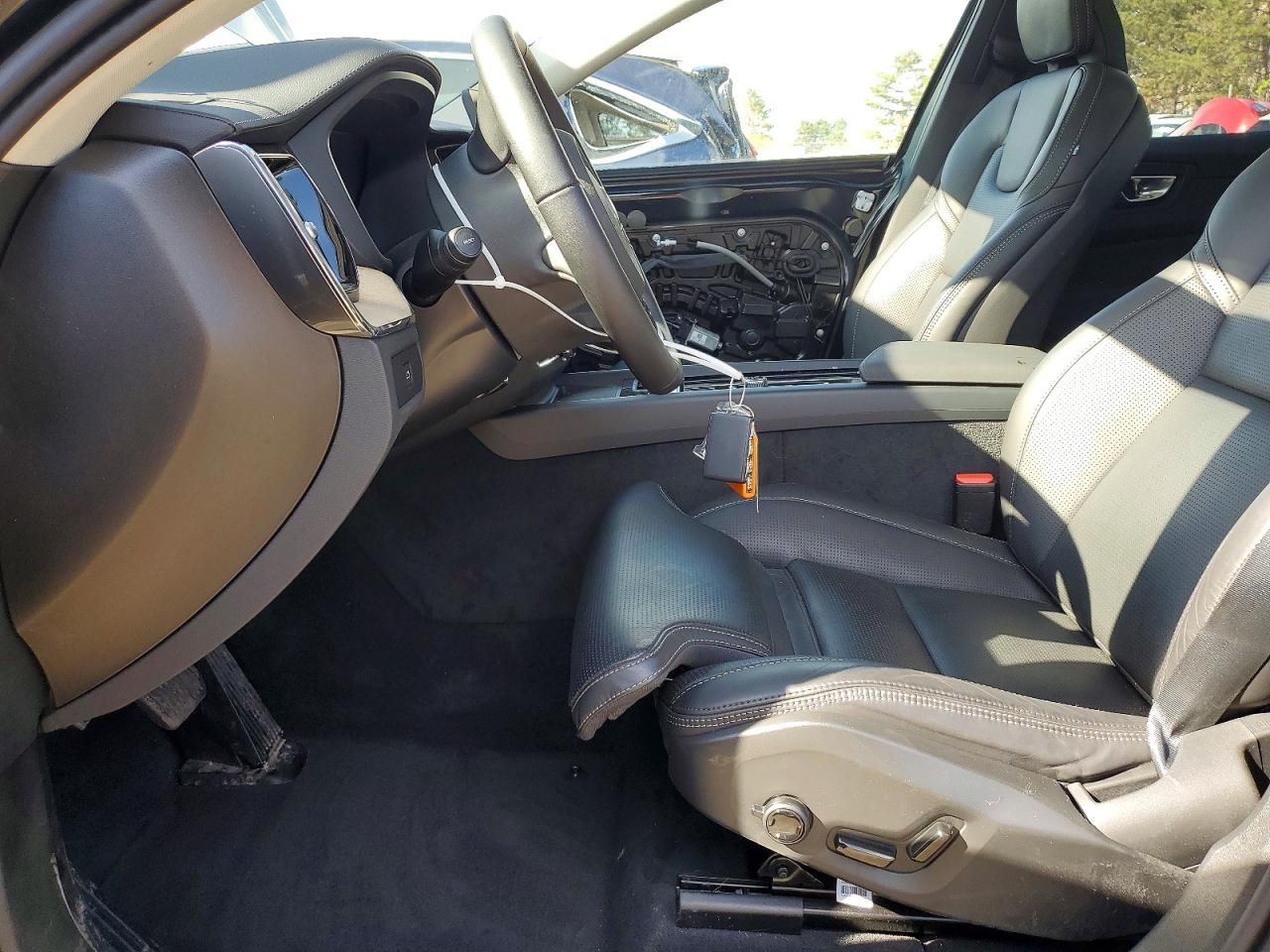 2026 Volvo Xc60 VIN YV4M12RM8T1414428 photo 7