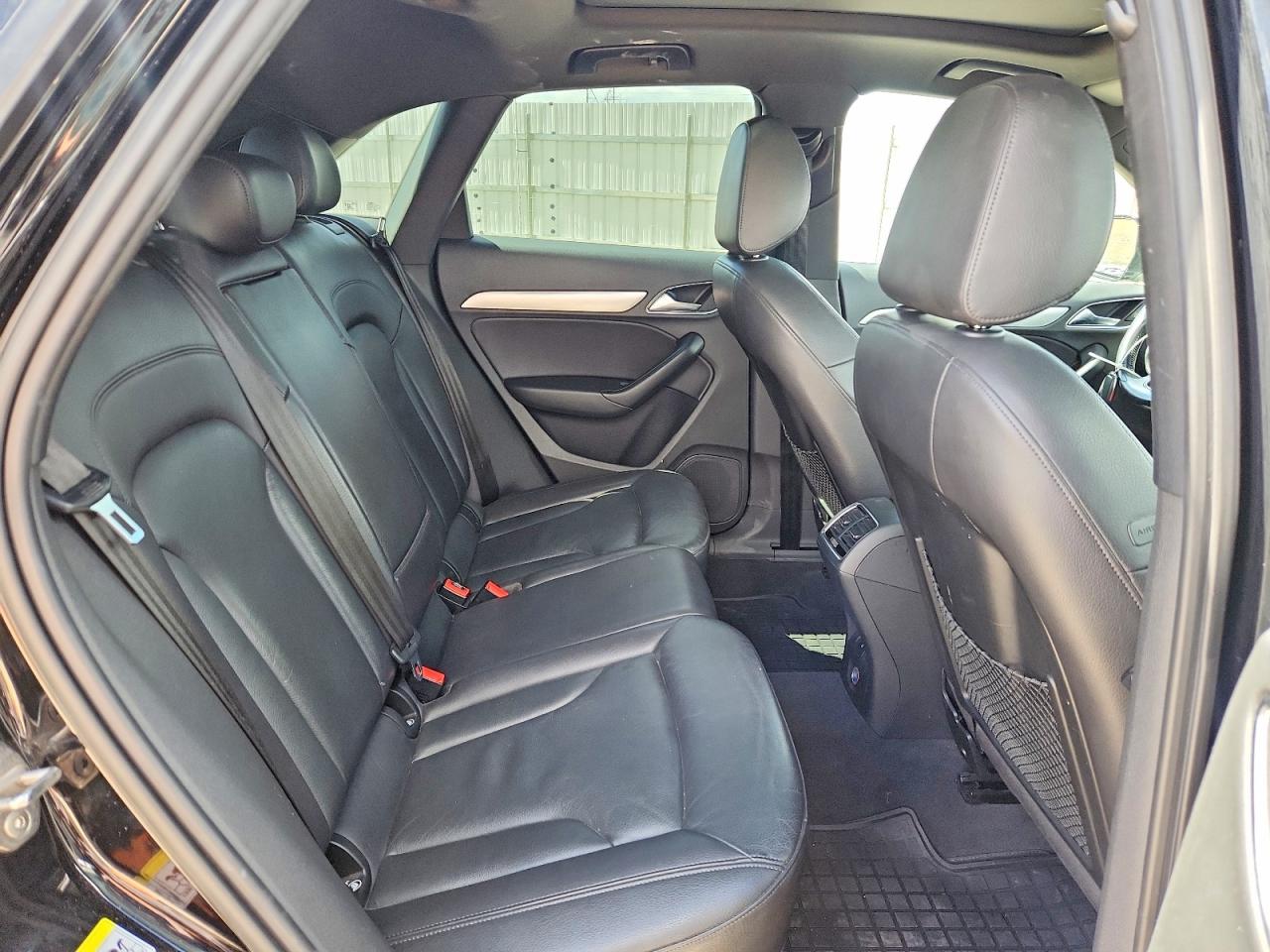 2016 Audi Q3 VIN WA1BFCFS2GR010921 photo 11