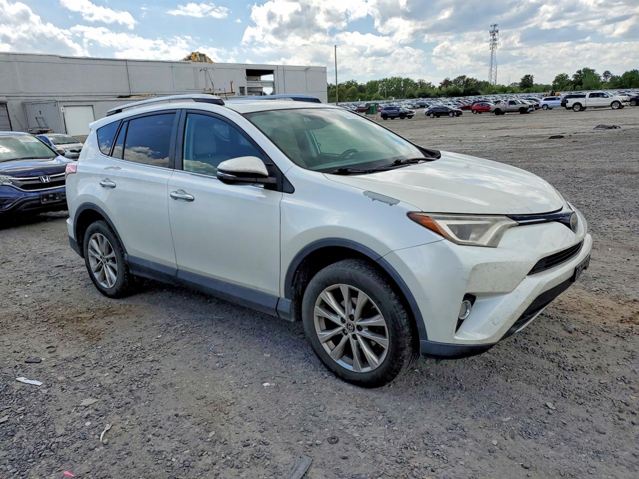 2017 TOYOTA Rav4 VIN 2T3DFREV7HW607707 photo 4