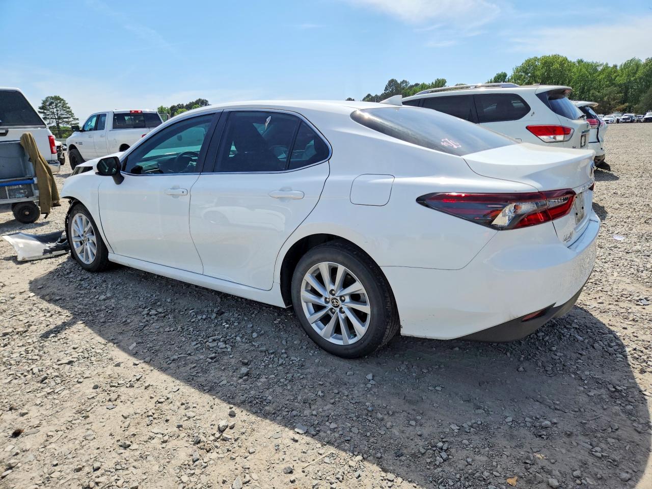 2024 Toyota Camry VIN 4T1C11AK1RU189386 photo 2