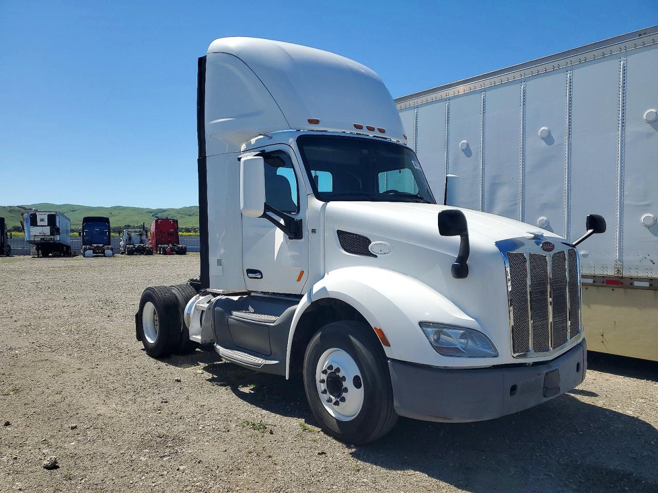 2017 PETERBILT All other VIN 1XPBA48X3HD428789 photo 1