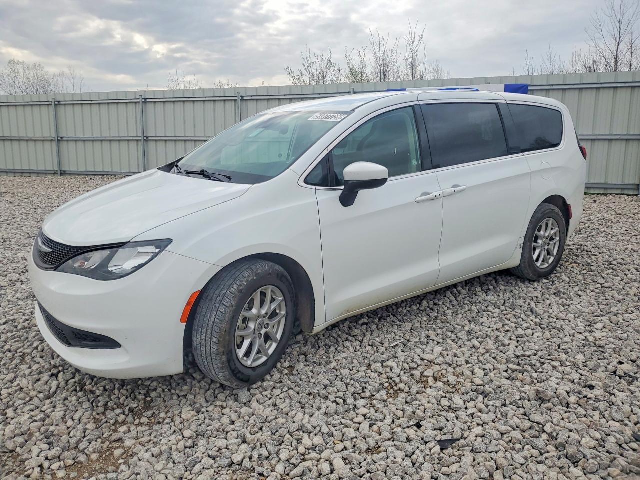 2023 Chrysler Minivan VIN 2C4RC1CG0PR524696 photo 1