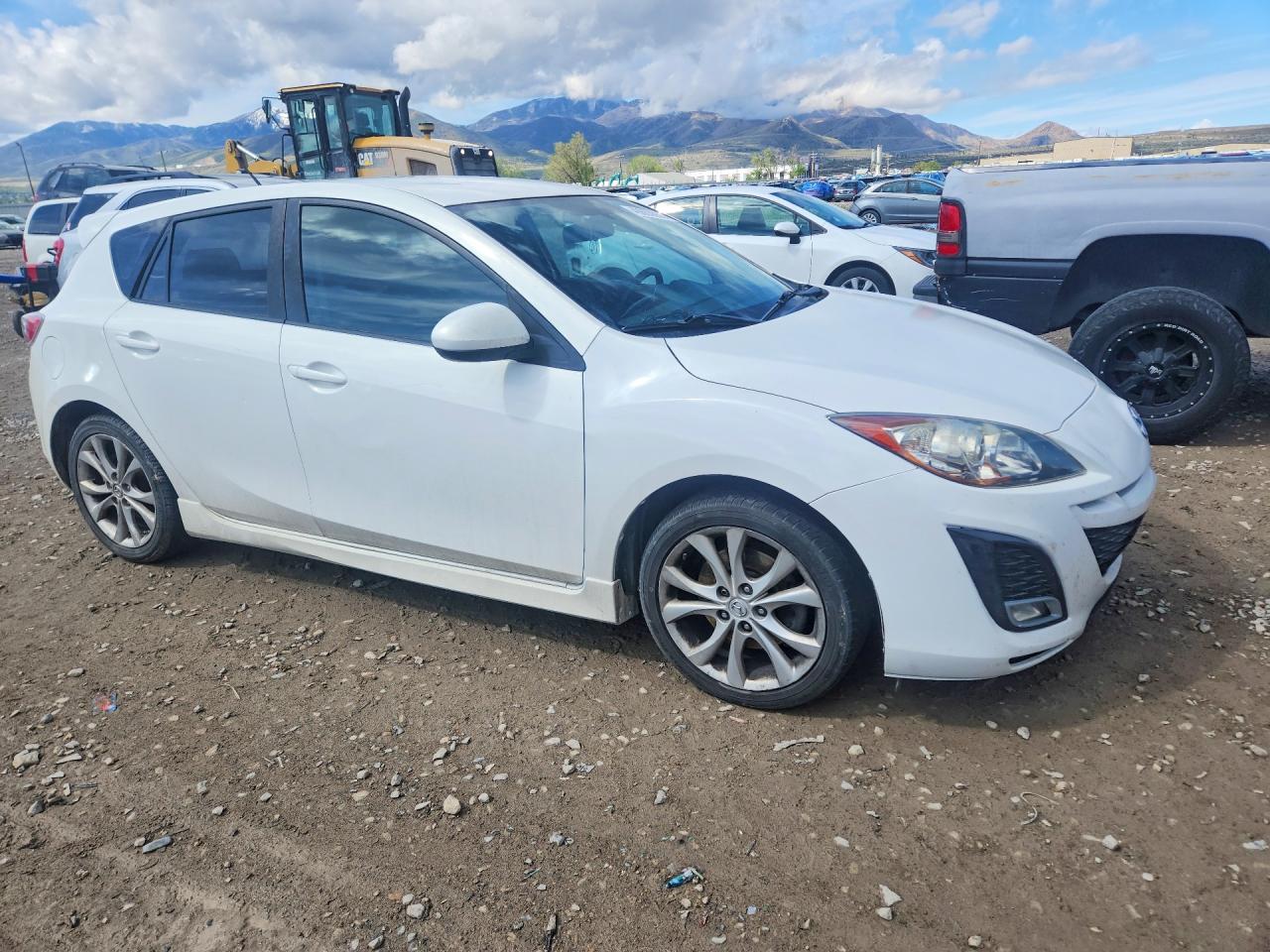 2011 Mazda Mazda3 VIN JM1BL1K64B1409865 photo 4