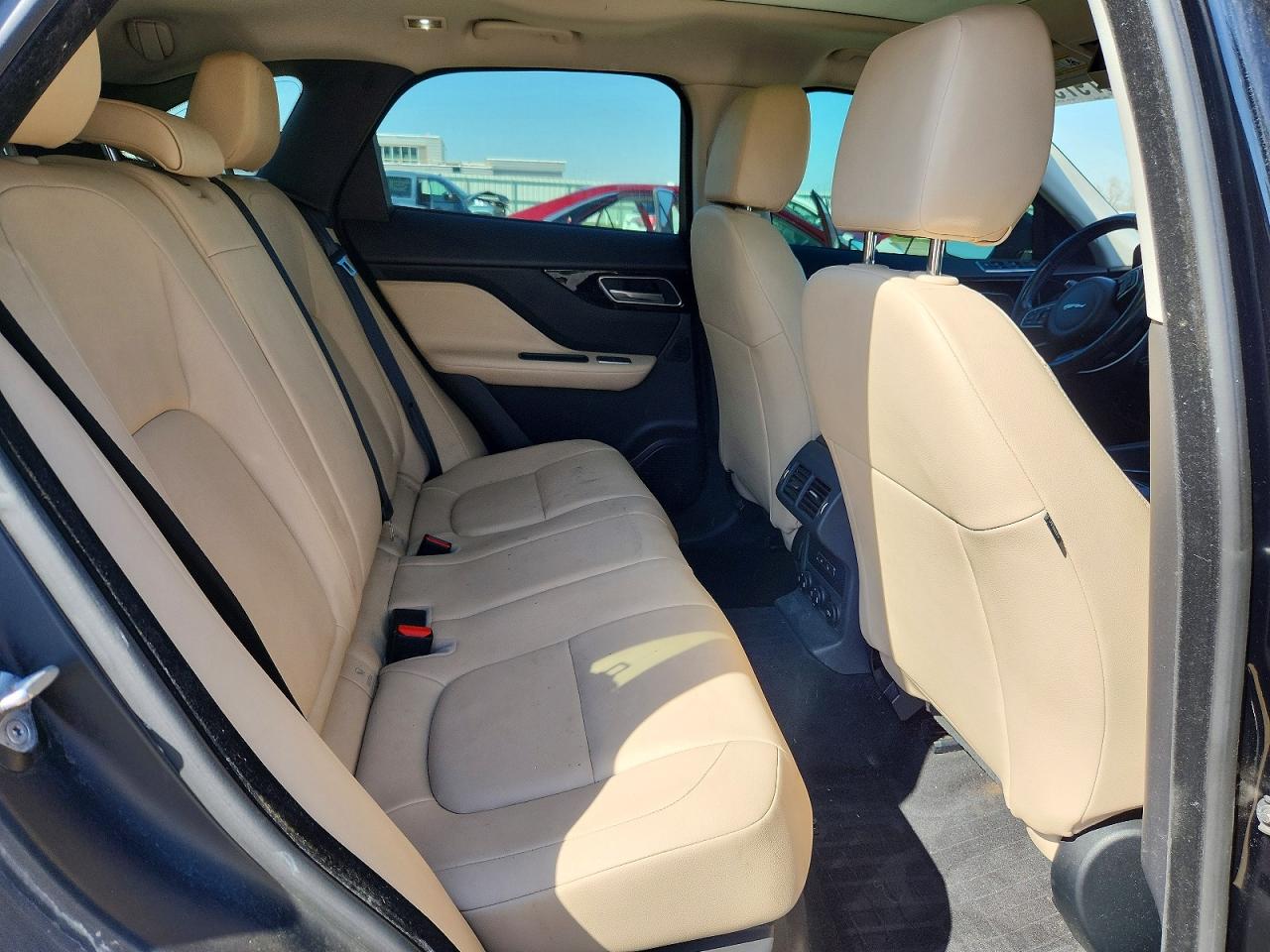 2017 F-pace VIN SADCJ2BV0HA047229 photo 11