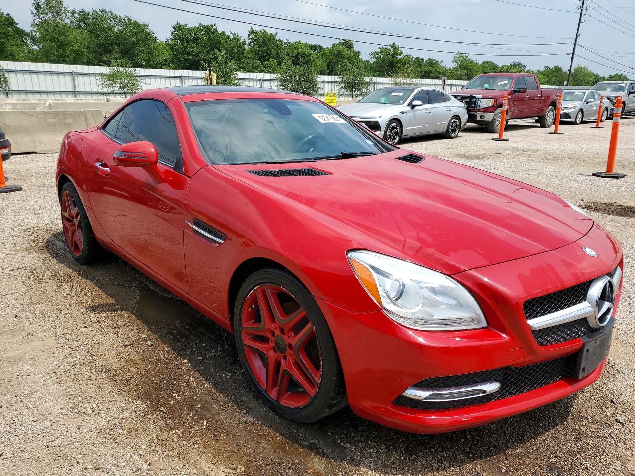 2013 Mercedes-Benz Slk-class VIN WDDPK4HA8DF065359 photo 4