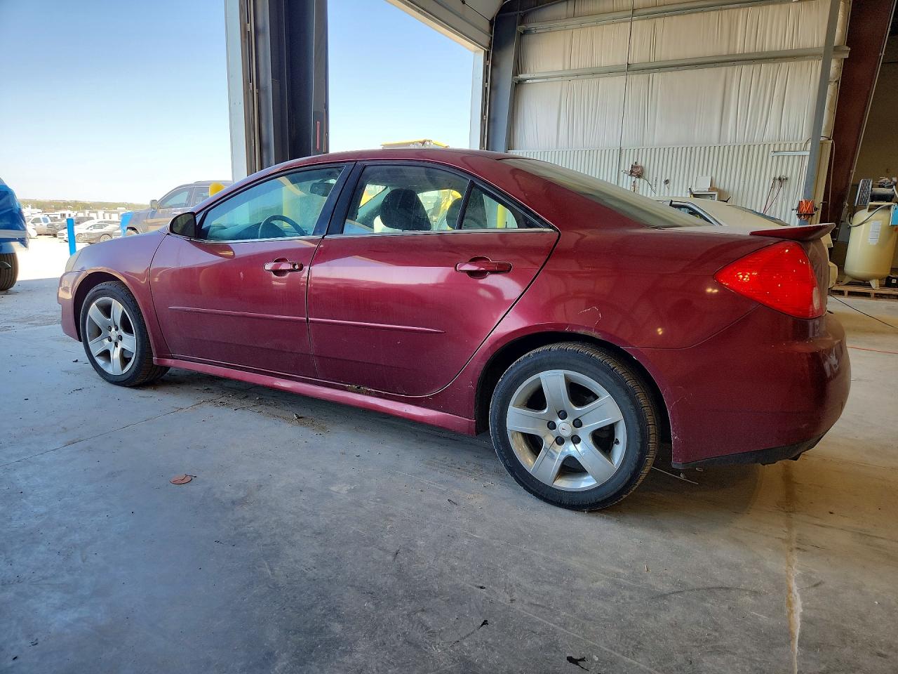 2010 Pontiac G6 VIN 1G2ZA5EK4A4132396 photo 2