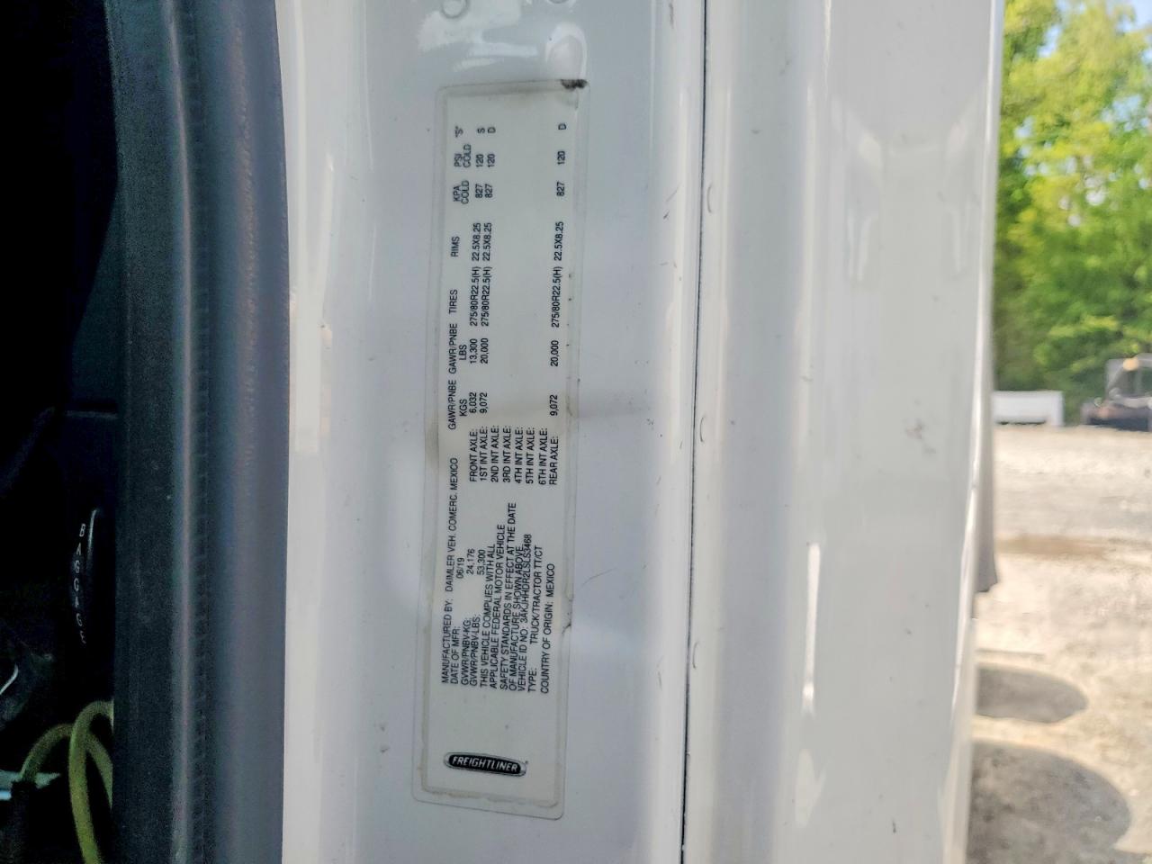 2020 FREIGHTLINER All other VIN 3AKJHHDR2LSLS3468 photo 10