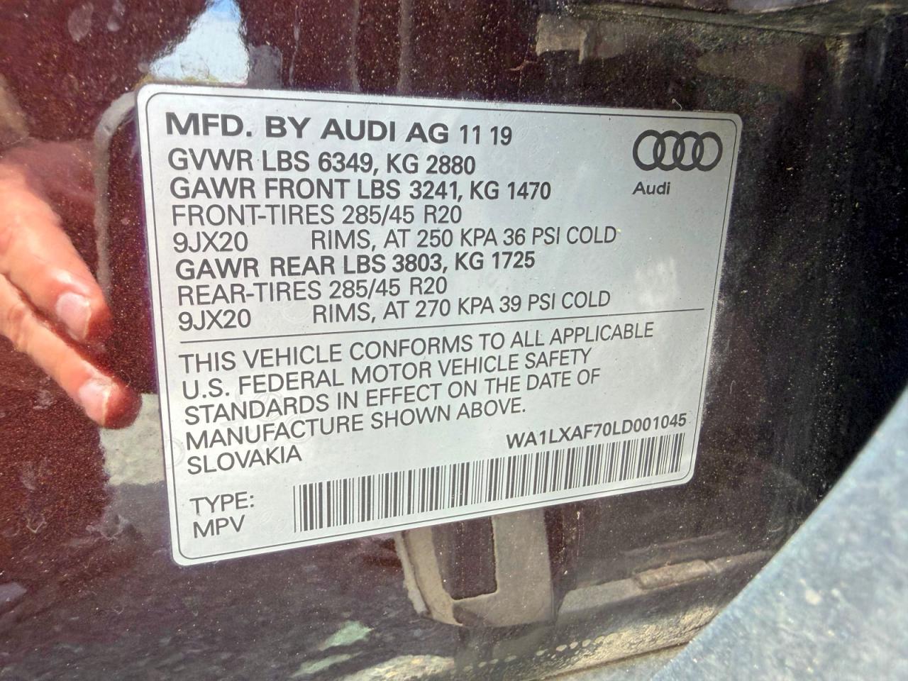 2020 Audi Q7 VIN WA1LXAF70LD001045 photo 10
