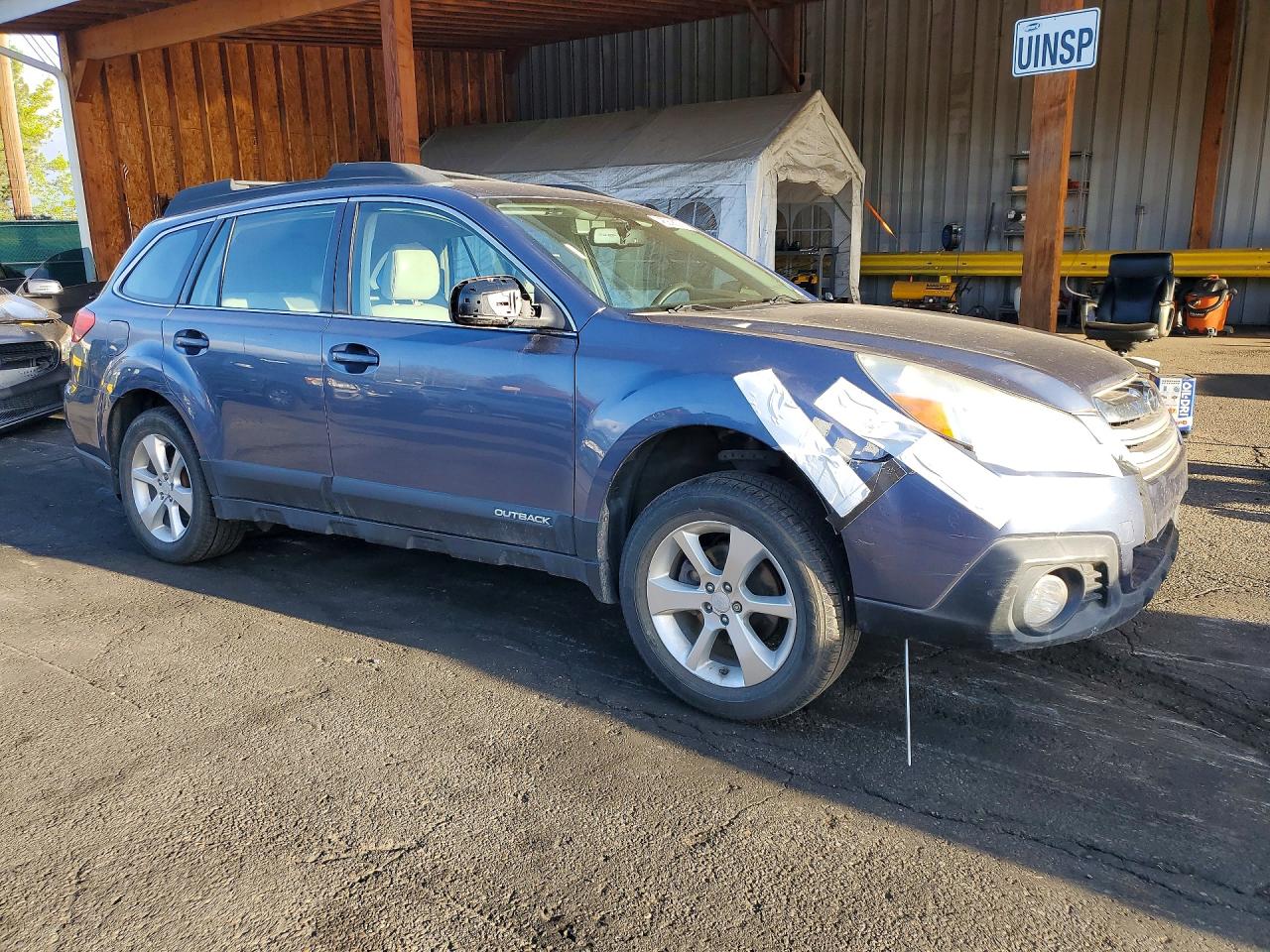 2014 SUBARU Outback VIN 4S4BRCAC6E3256055 photo 4