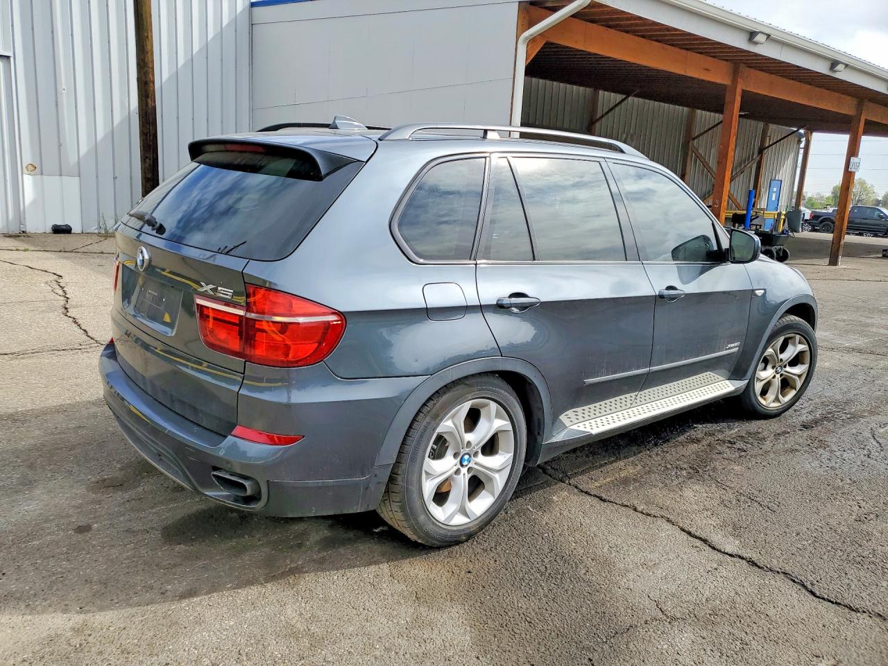 2011 BMW X5 VIN 5UXZV8C51BL420056 photo 3