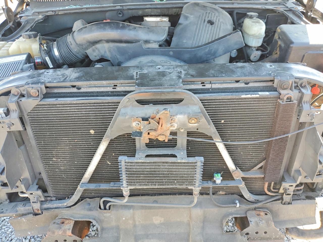 2004 GMC Yukon VIN 3GKFK16T04G185863 photo 12