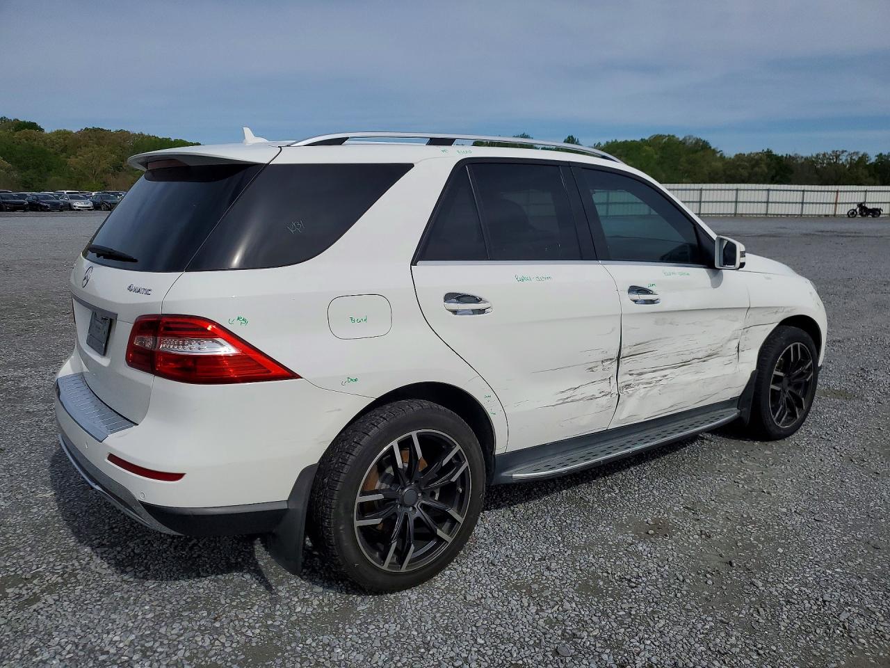 2015 Mercedes-Benz M-class VIN 4JGDA5HB4FA534134 photo 3