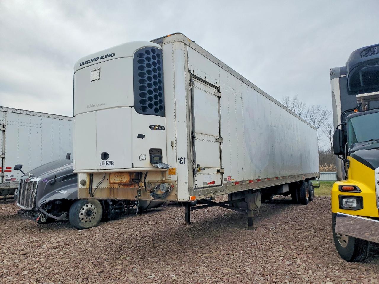 2013 UTILITY Trailer VIN 1UYVS2485DM630706 photo 2